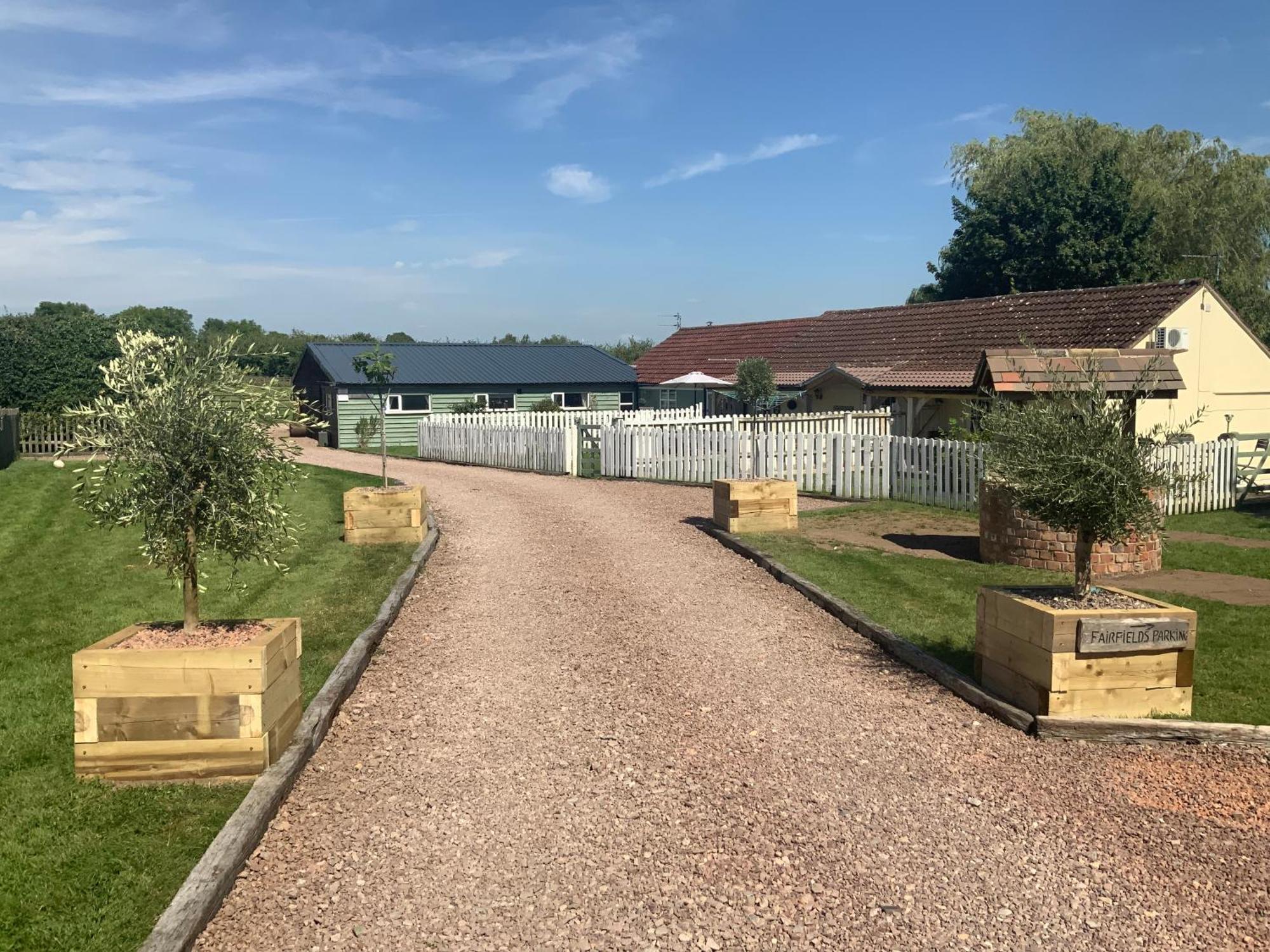 Woodpecker Cottage At Frog Trotters Cottages Hartpury Экстерьер фото